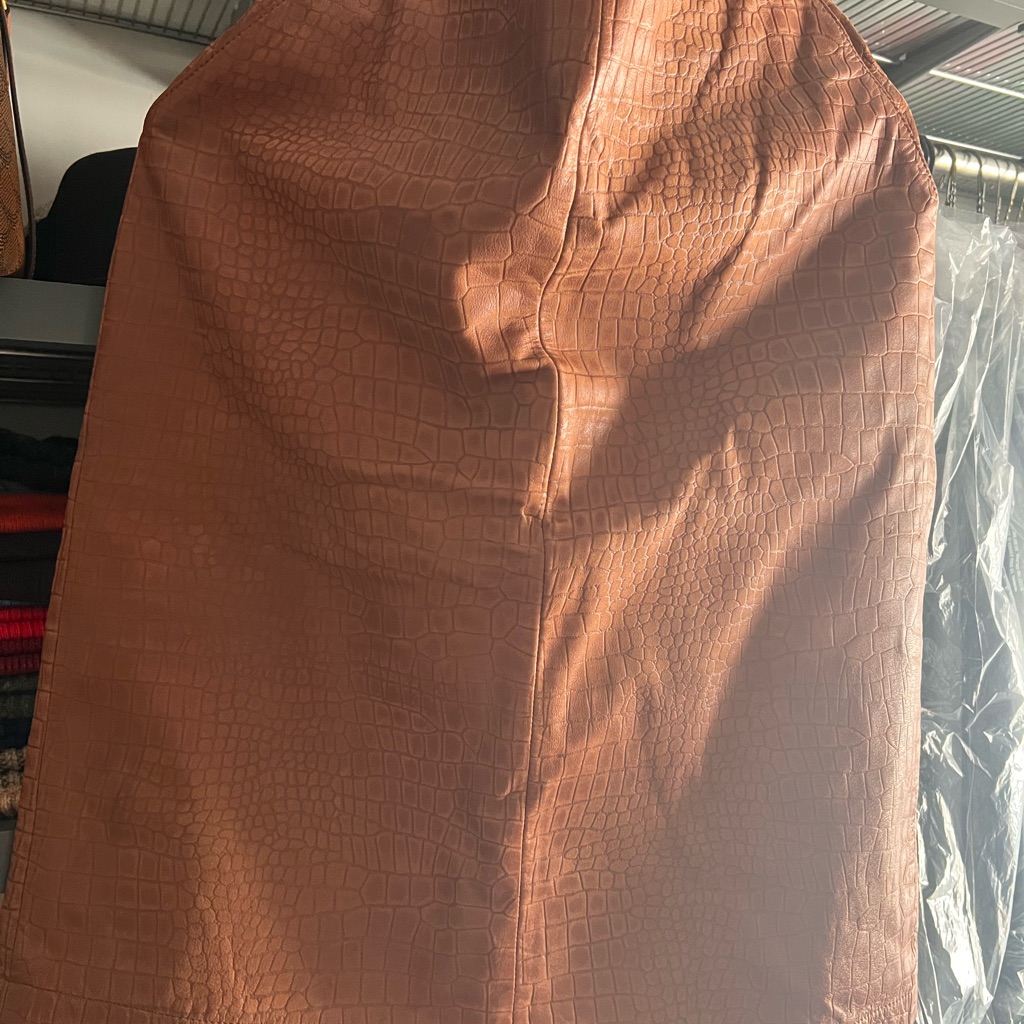 Vintage Brown Crocodile Pattern Leather Skirt Vintage Brown Crocodile Pattern Leather Skirt
